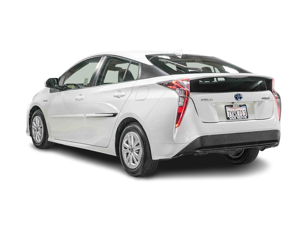 Thumbnail: 2017 Toyota Prius - 3