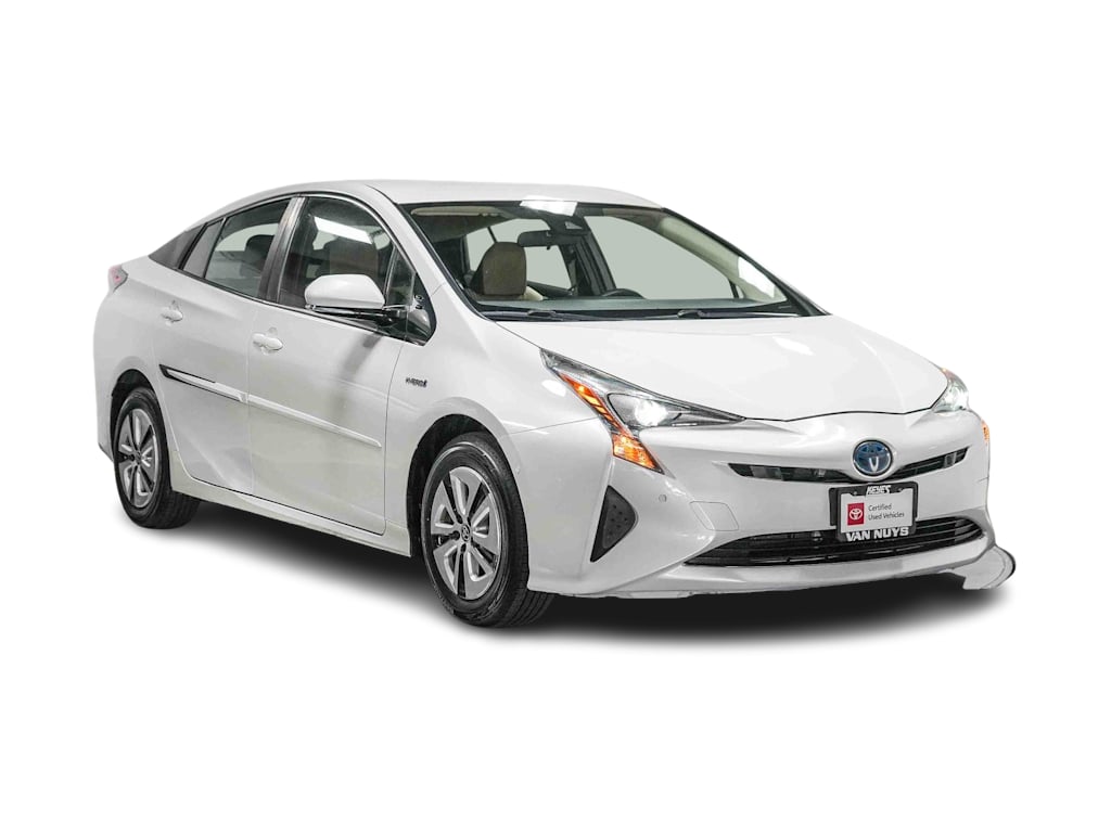 Thumbnail: 2017 Toyota Prius - 18
