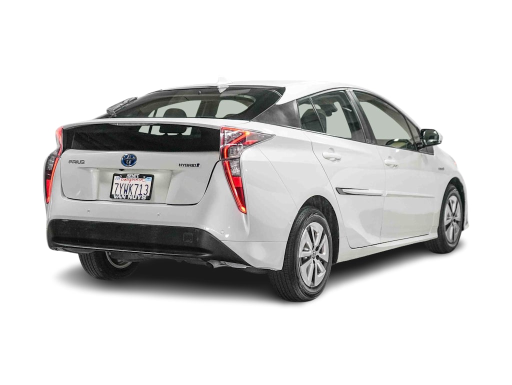Thumbnail: 2017 Toyota Prius - 17