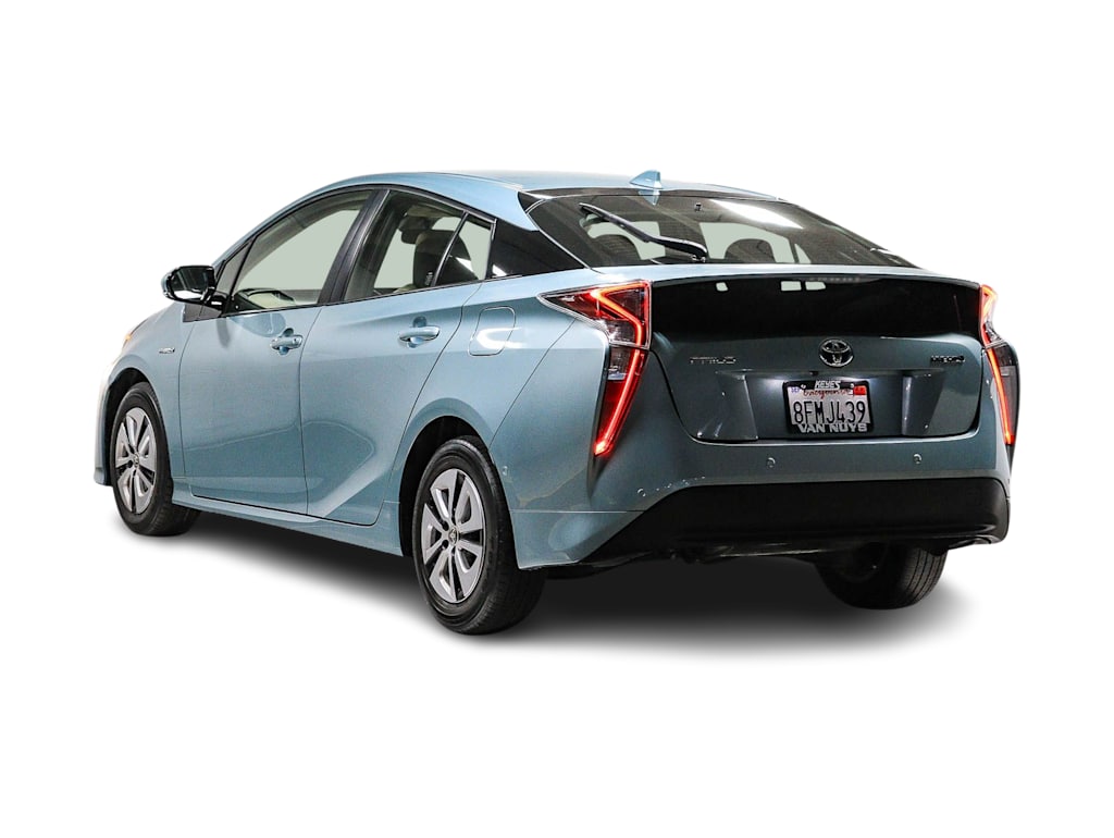 Thumbnail: 2018 Toyota Prius - 3