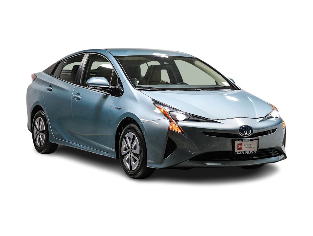 Thumbnail: 2018 Toyota Prius - 17