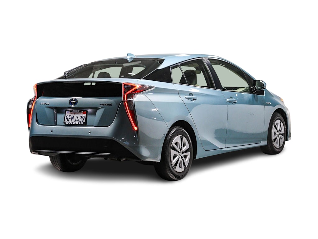 Thumbnail: 2018 Toyota Prius - 16