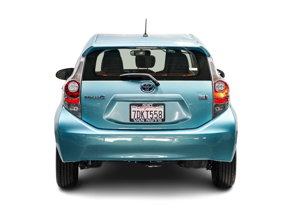 Thumbnail: 2014 Toyota Prius c - 4