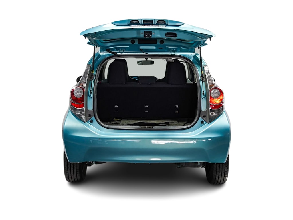 Thumbnail: 2014 Toyota Prius c - 17