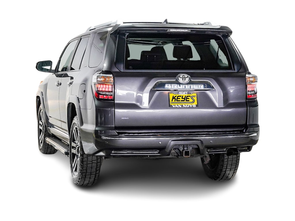 Thumbnail: 2018 Toyota 4Runner - 3
