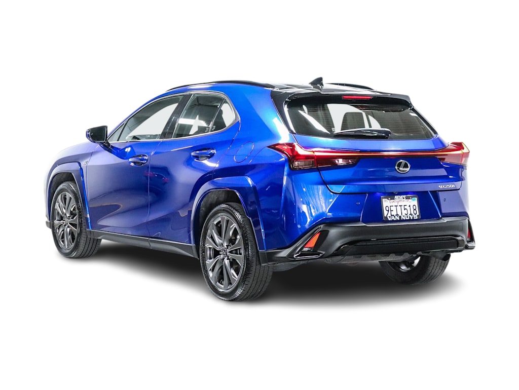 Thumbnail: 2023 Lexus UX - 3
