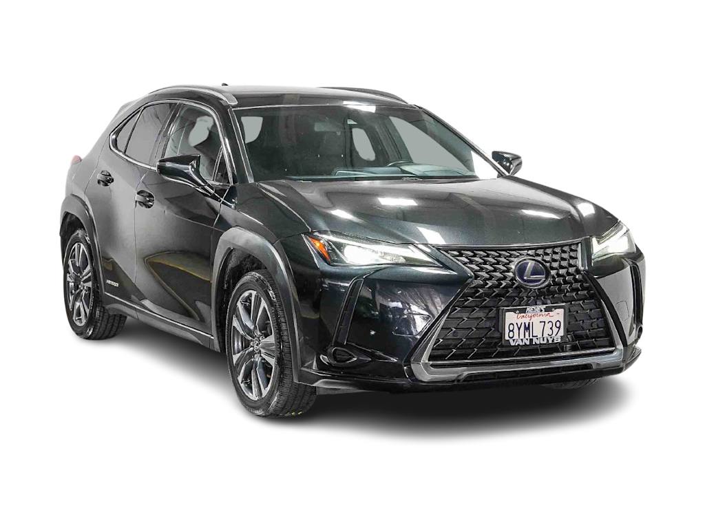 Thumbnail: 2021 Lexus UX - 18