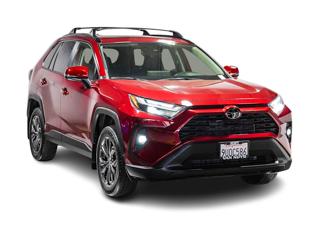 Thumbnail: 2025 Toyota RAV4 - 20