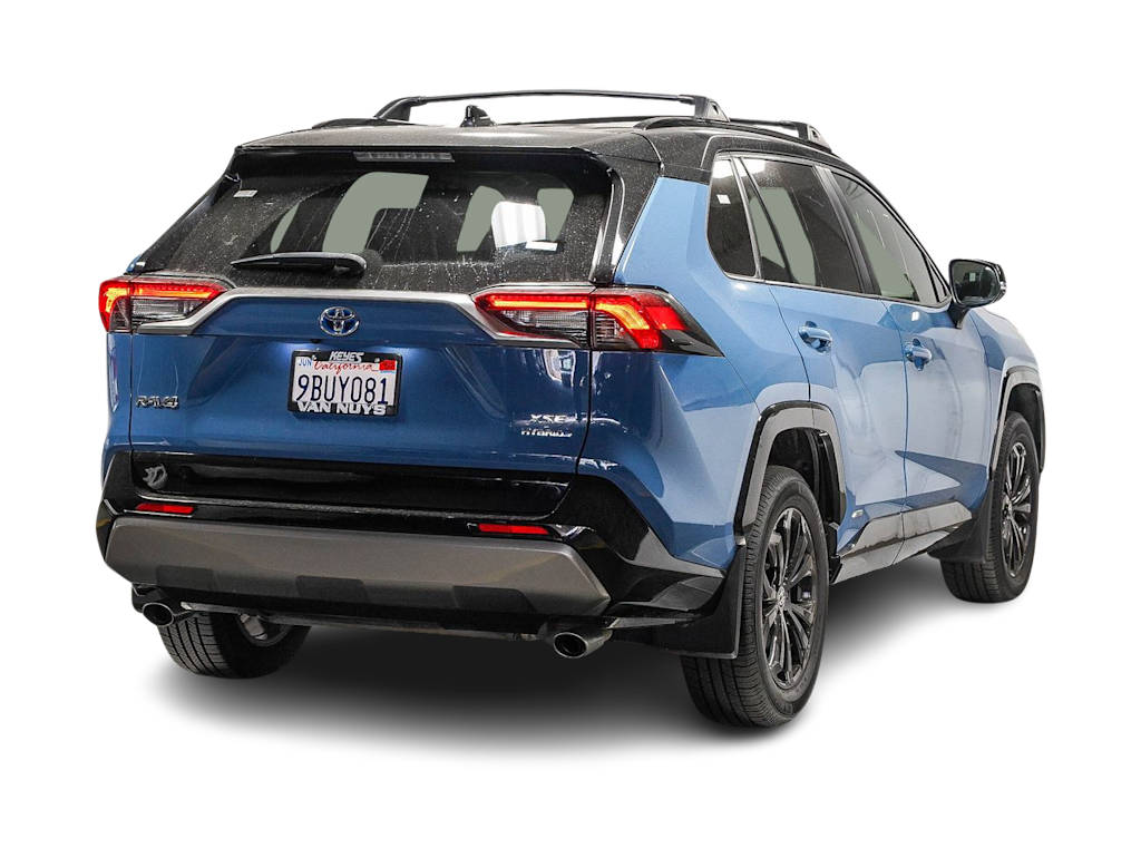 Thumbnail: 2022 Toyota RAV4 - 20