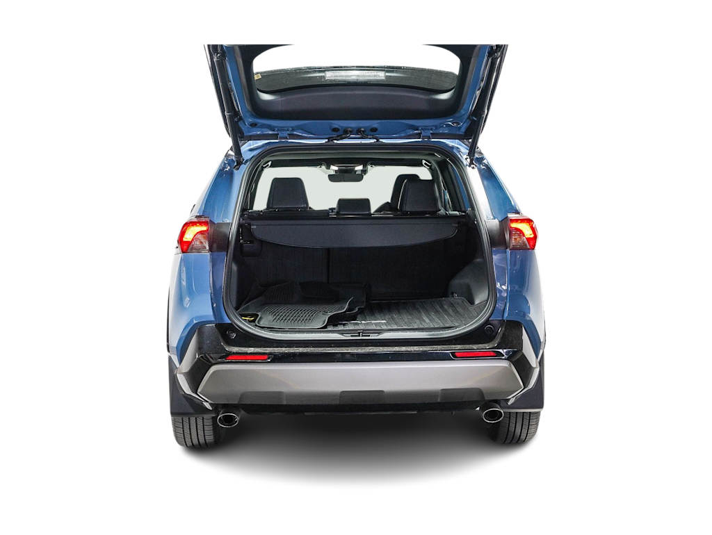 Thumbnail: 2022 Toyota RAV4 - 18