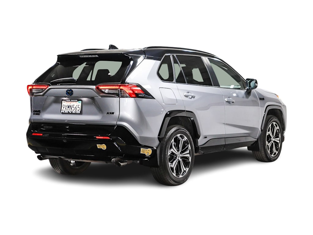 Thumbnail: 2022 Toyota RAV4 - 19