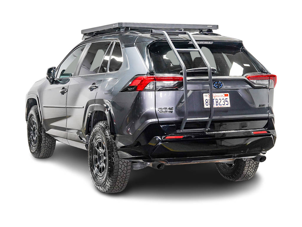 Thumbnail: 2021 Toyota RAV4 - 3