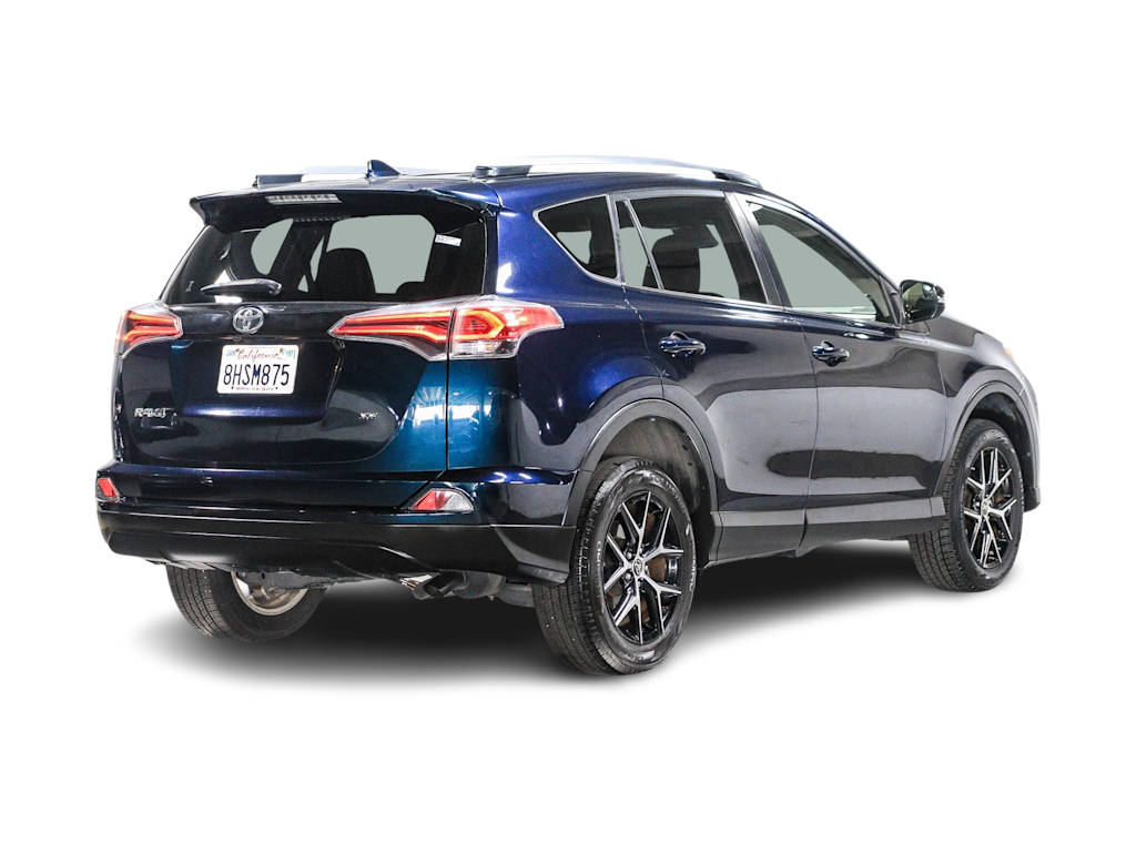 Thumbnail: 2018 Toyota RAV4 - 17