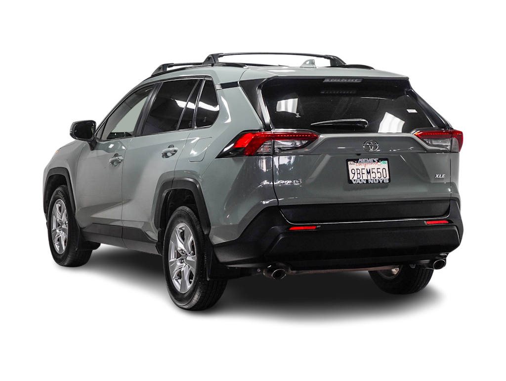 Thumbnail: 2019 Toyota RAV4 - 3