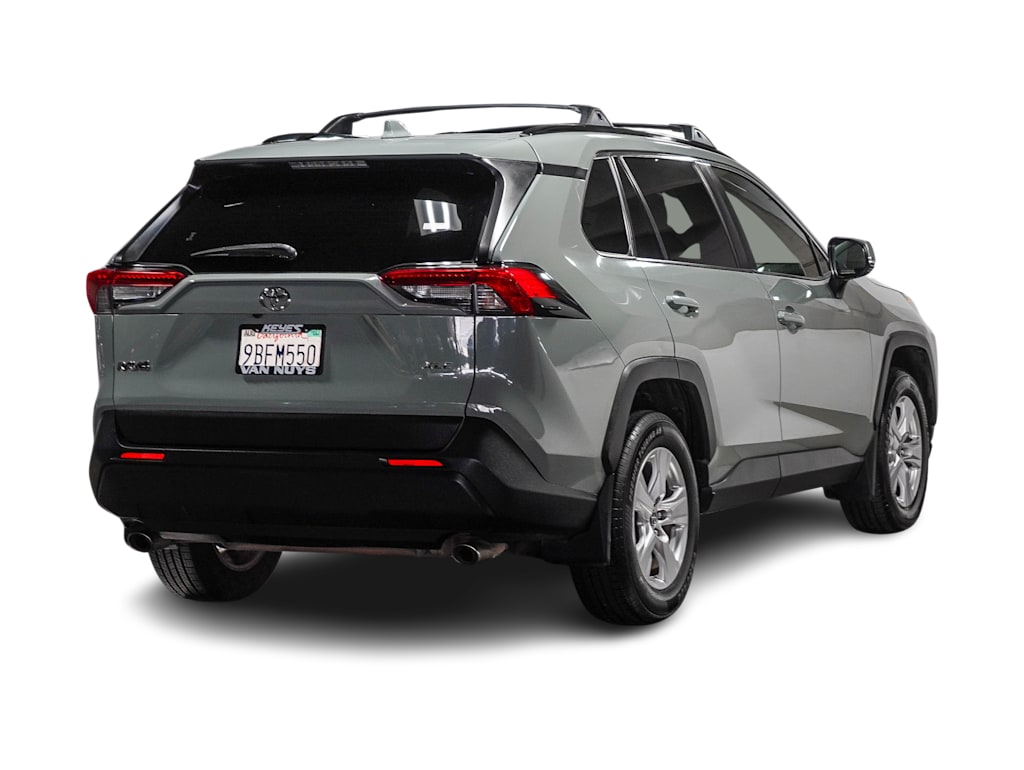 Thumbnail: 2019 Toyota RAV4 - 16