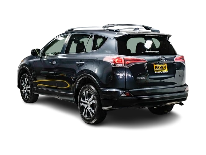 Thumbnail: 2018 Toyota RAV4 - 3