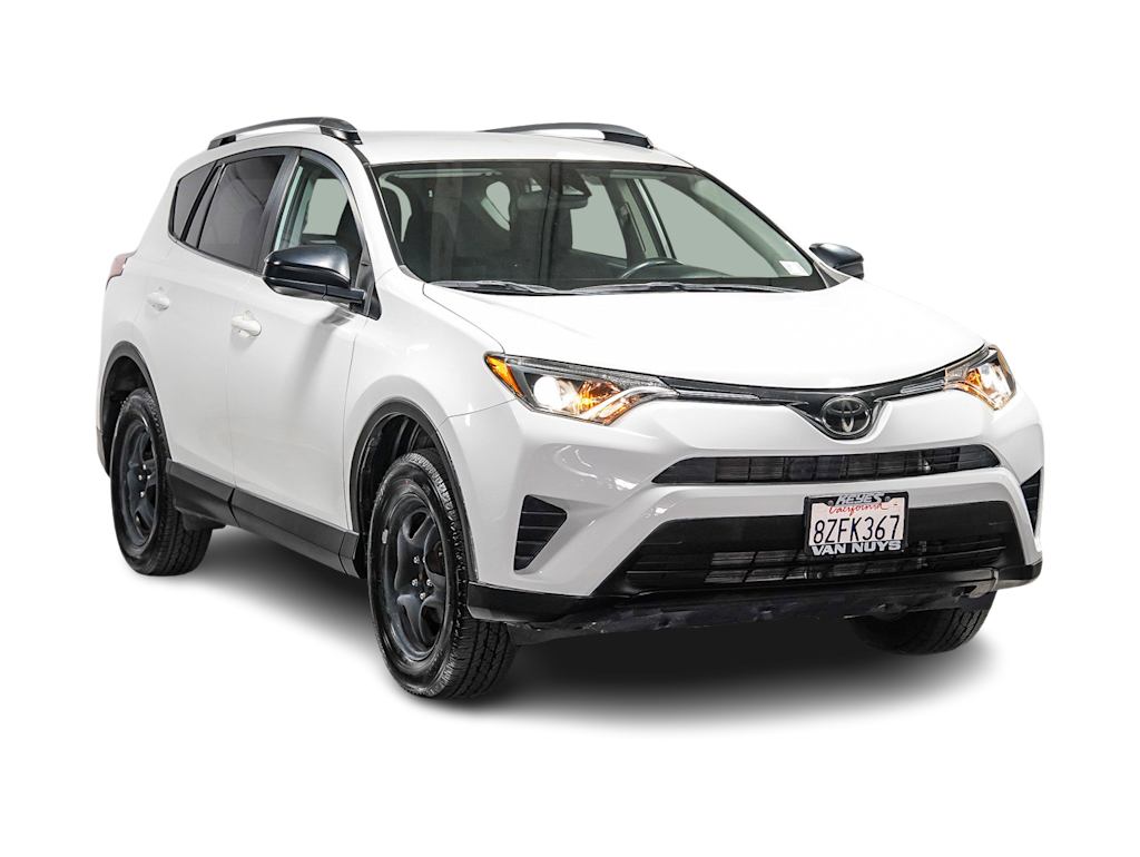 Thumbnail: 2018 Toyota RAV4 - 21