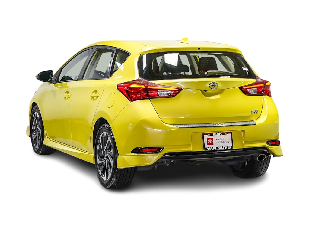 Thumbnail: 2017 Toyota Corolla iM - 15