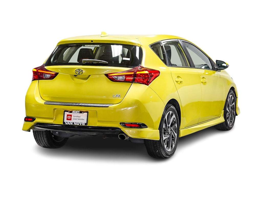 Thumbnail: 2017 Toyota Corolla iM - 17