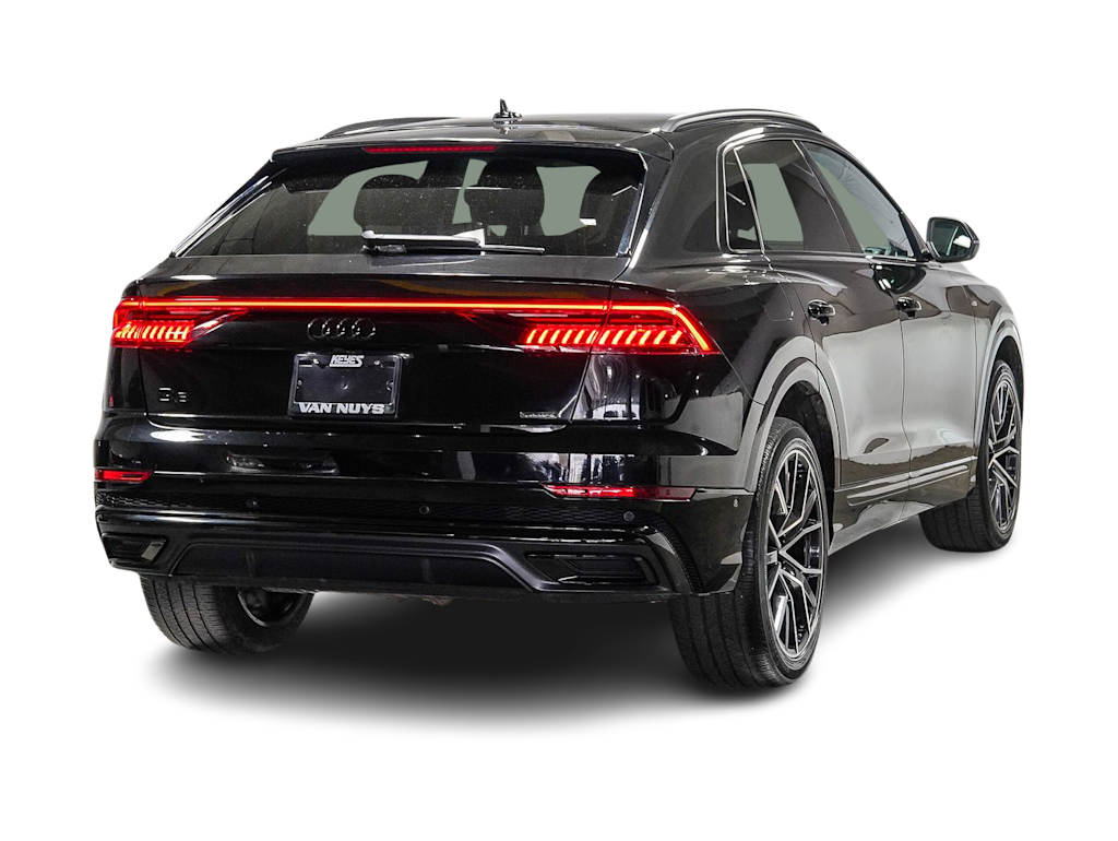 Thumbnail: 2023 Audi Q8 - 20