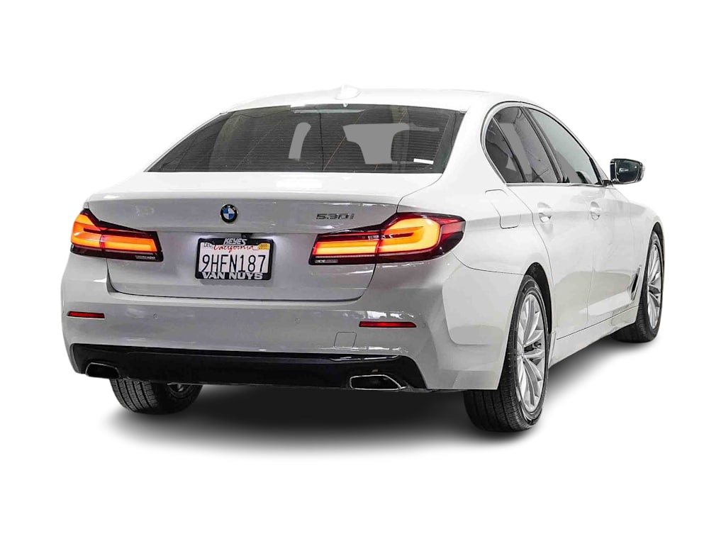 Thumbnail: 2021 BMW 5 Series - 18