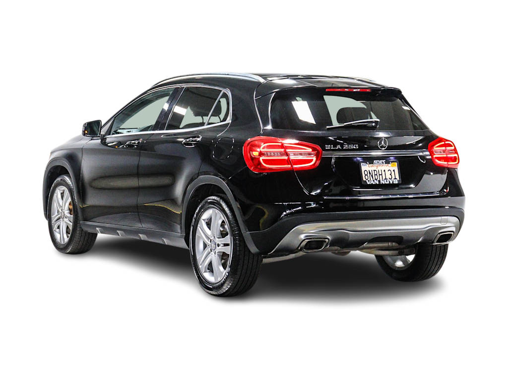 Thumbnail: 2015 Mercedes-Benz GLA - 3