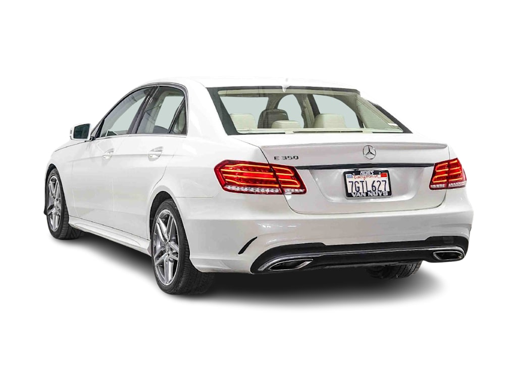 Thumbnail: 2014 Mercedes-Benz E-Class - 3