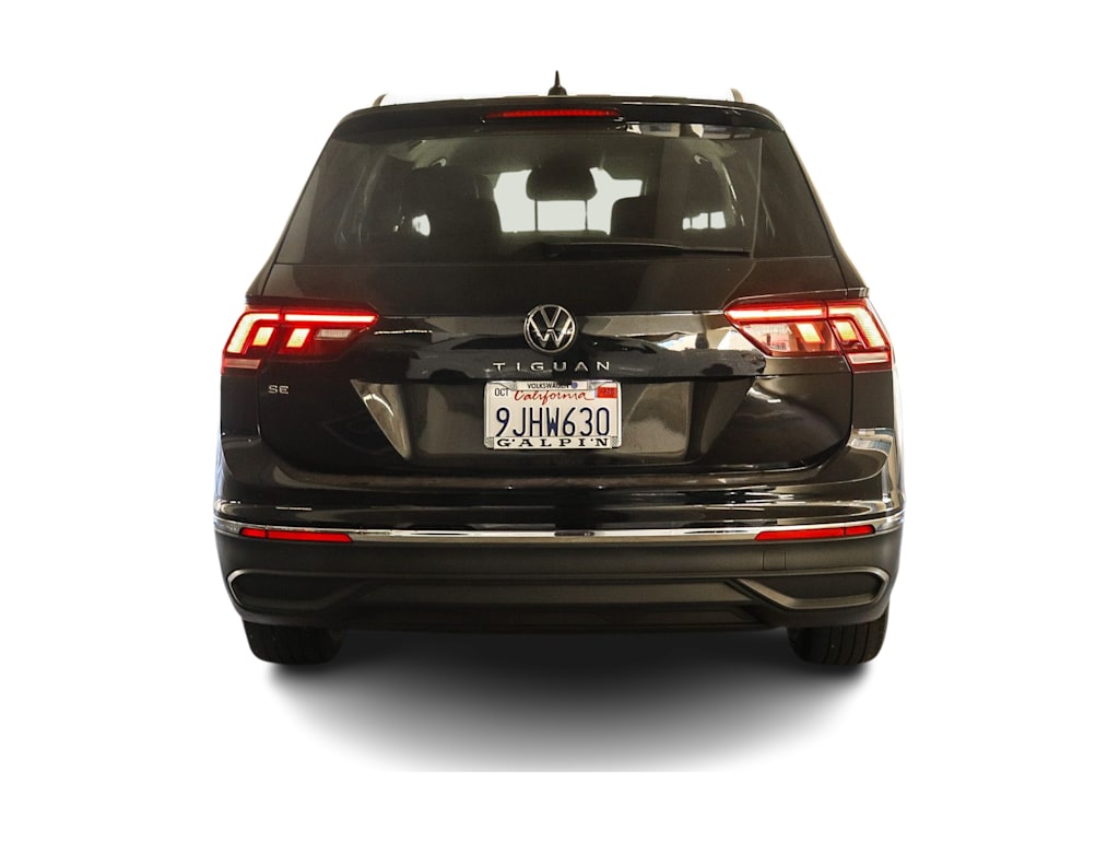 Thumbnail: 2023 Volkswagen Tiguan - 4