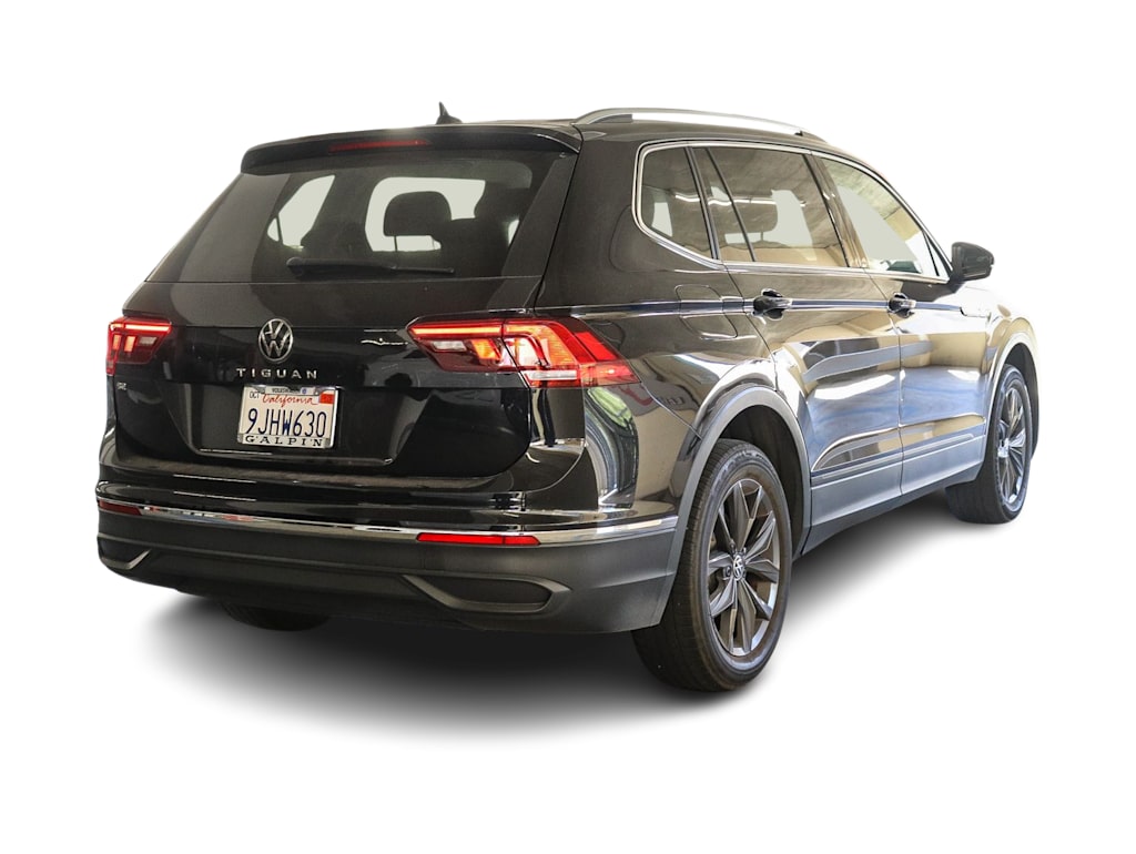 Thumbnail: 2023 Volkswagen Tiguan - 8