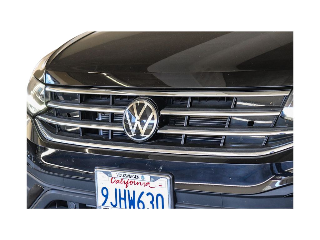 Thumbnail: 2023 Volkswagen Tiguan - 11