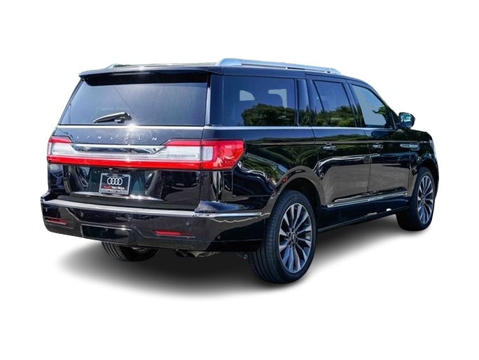 Thumbnail: 2021 Lincoln Navigator L - 18