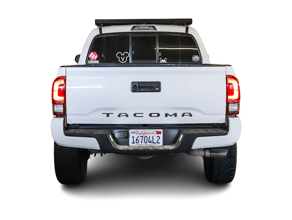 Thumbnail: 2018 Toyota Tacoma - 3