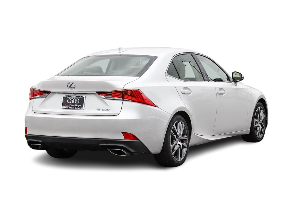 Thumbnail: 2018 Lexus IS - 8