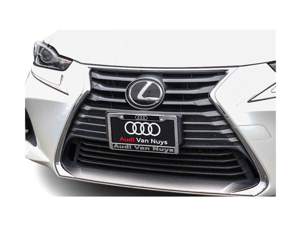 Thumbnail: 2018 Lexus IS - 11