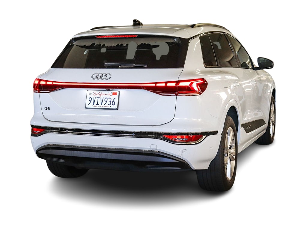 Thumbnail: 2025 Audi Q6 e-tron - 7