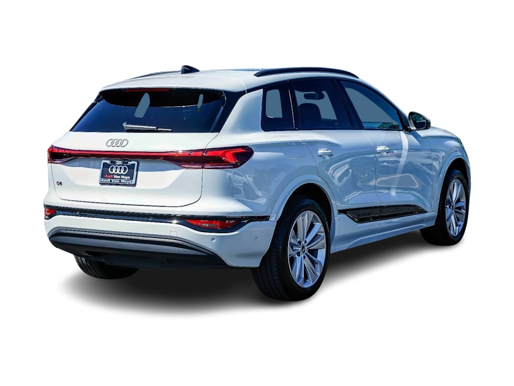 Thumbnail: 2025 Audi Q6 e-tron - 16