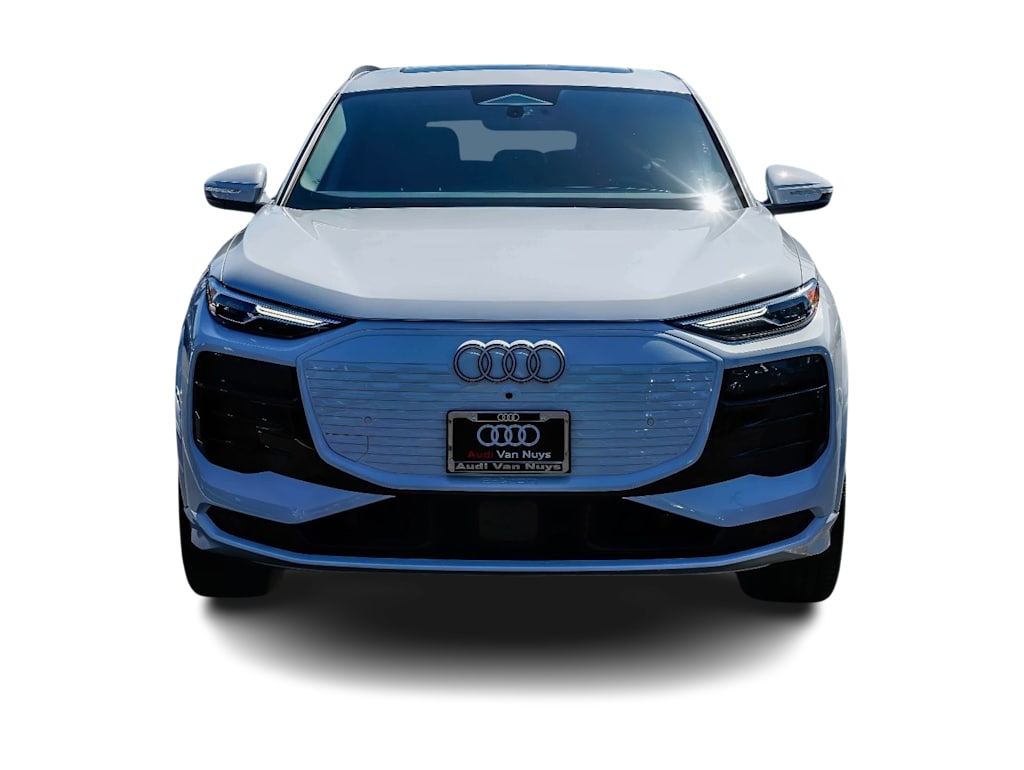 Thumbnail: 2025 Audi Q6 e-tron - 5