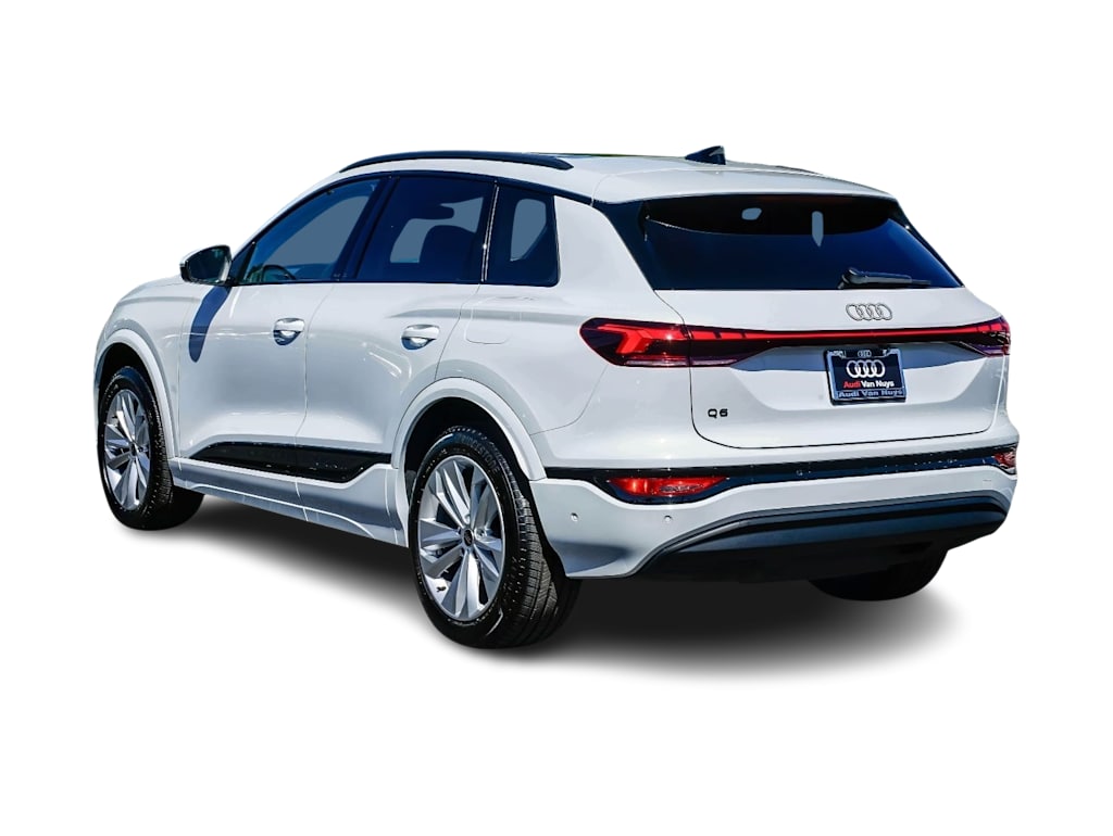 Thumbnail: 2025 Audi Q6 e-tron - 3