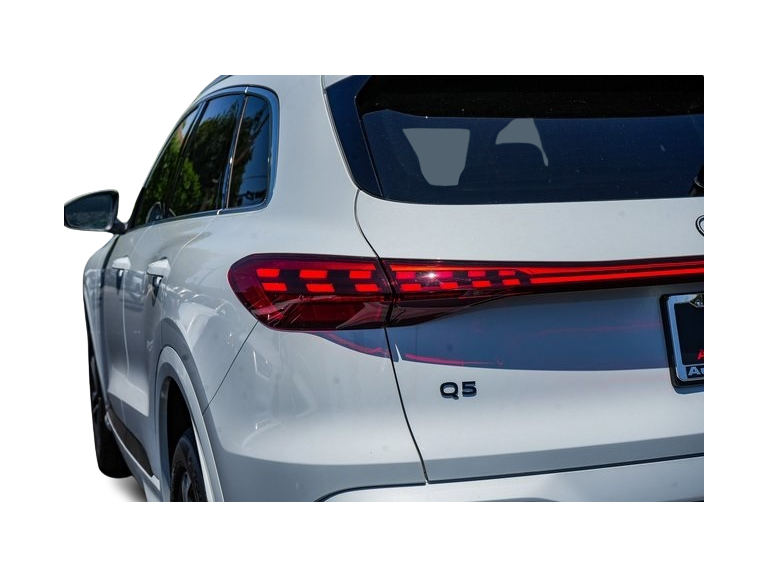 Thumbnail: 2025 Audi Q5 - 21