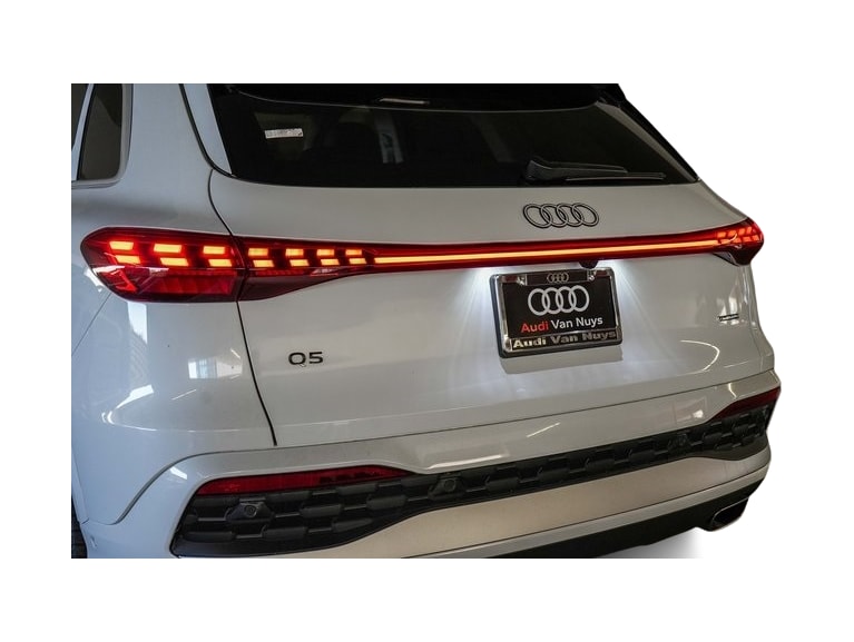 Thumbnail: 2025 Audi Q5 - 21