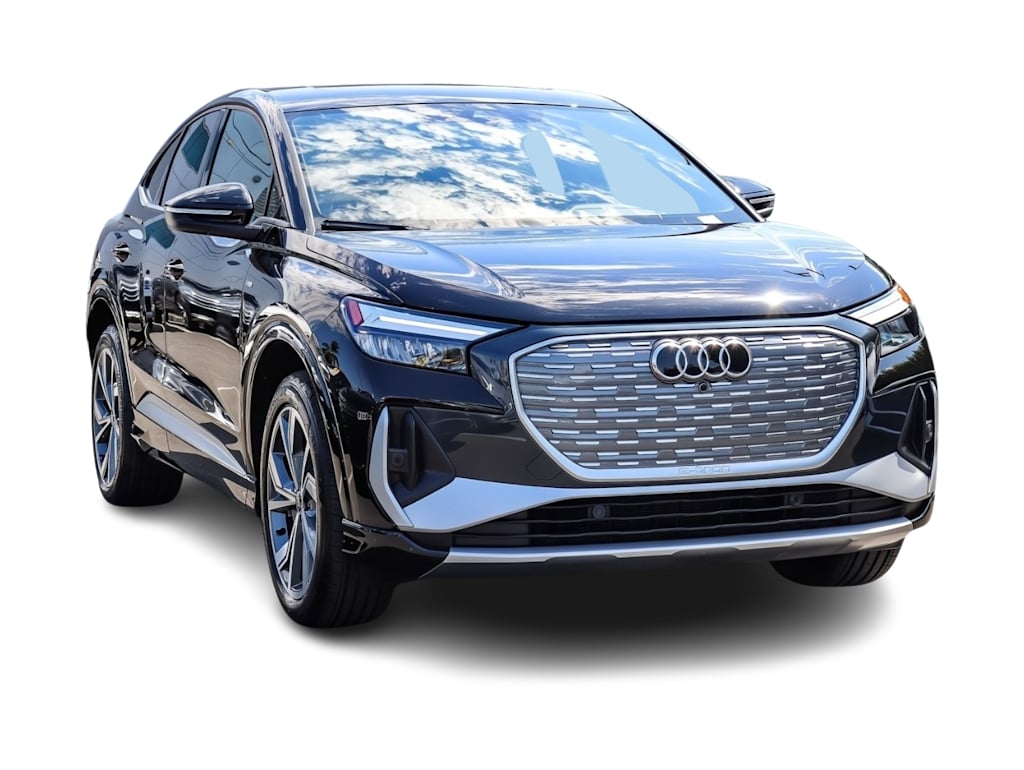 Thumbnail: 2023 Audi Q4 e-tron - 18