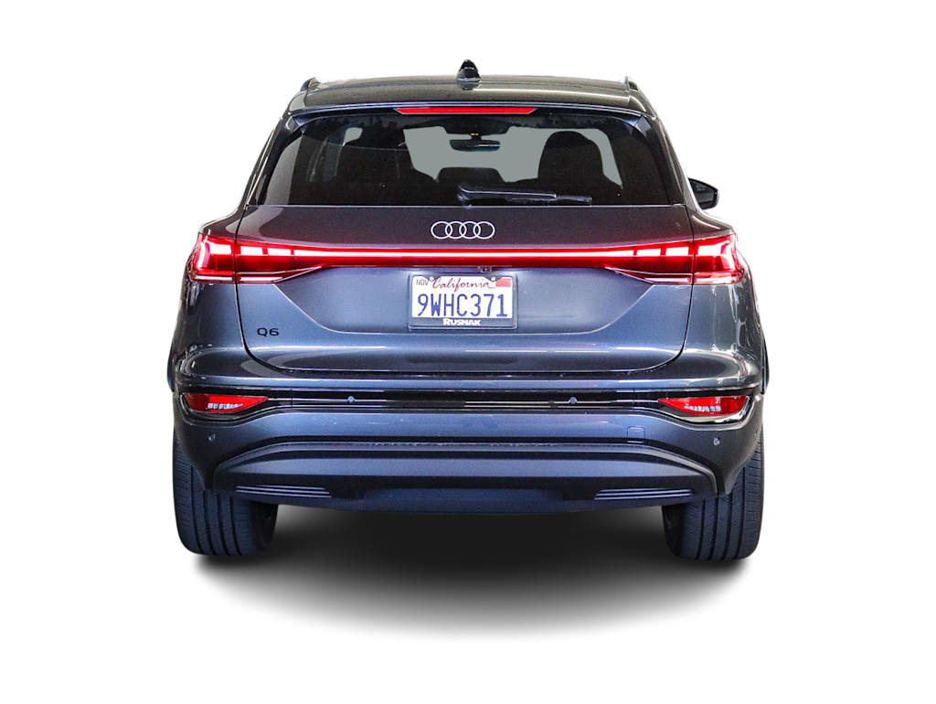 Thumbnail: 2025 Audi Q6 e-tron - 3