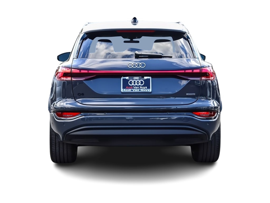 Thumbnail: 2025 Audi Q6 e-tron - 4