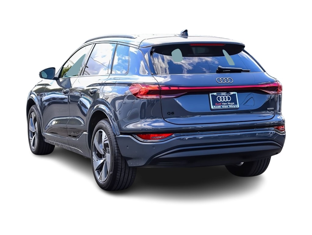 Thumbnail: 2025 Audi Q6 e-tron - 3