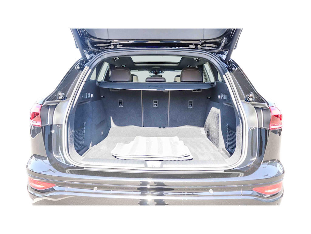 Thumbnail: 2025 Audi Q6 e-tron - 13
