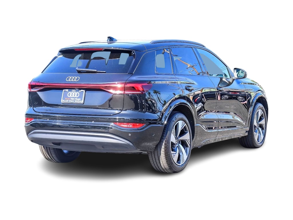 Thumbnail: 2025 Audi Q6 e-tron - 14