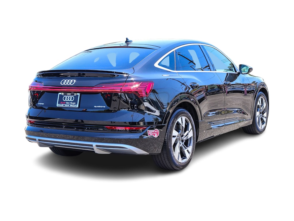 Thumbnail: 2023 Audi e-tron - 17