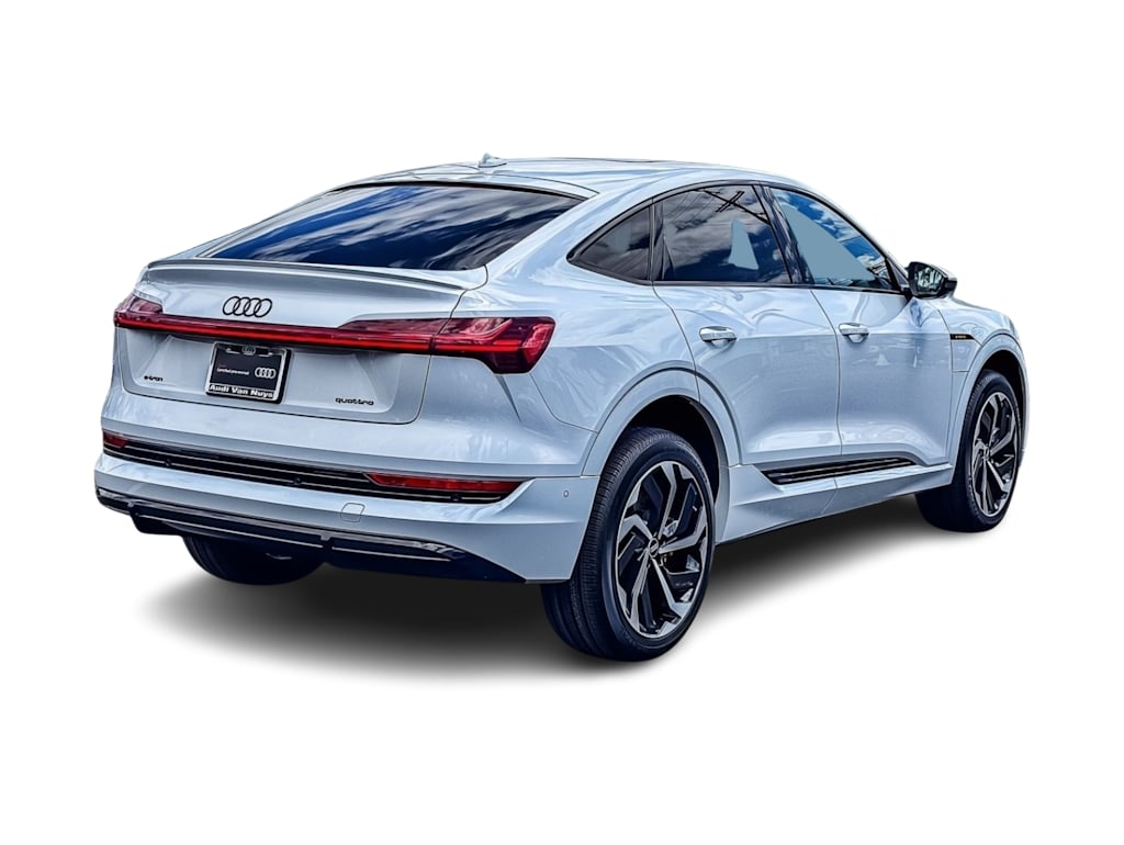 Thumbnail: 2023 Audi e-tron - 16