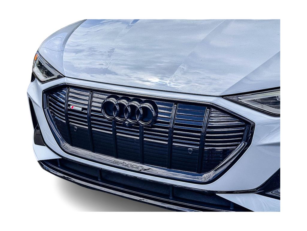 Thumbnail: 2023 Audi e-tron - 19