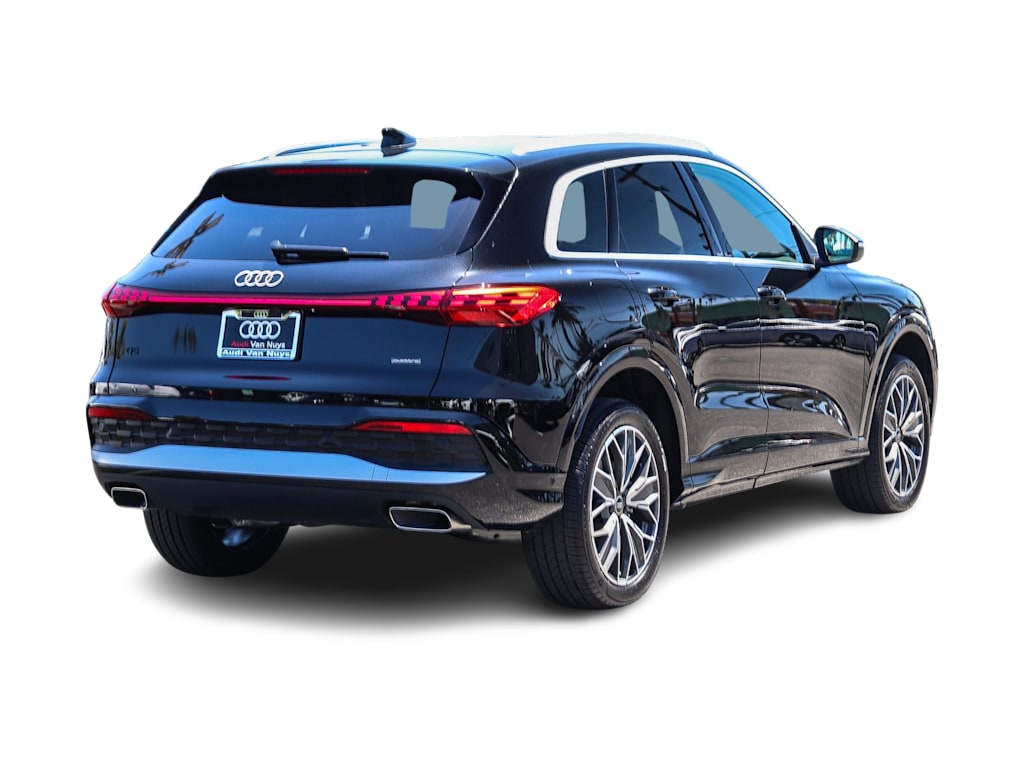 Thumbnail: 2025 Audi Q5 - 17